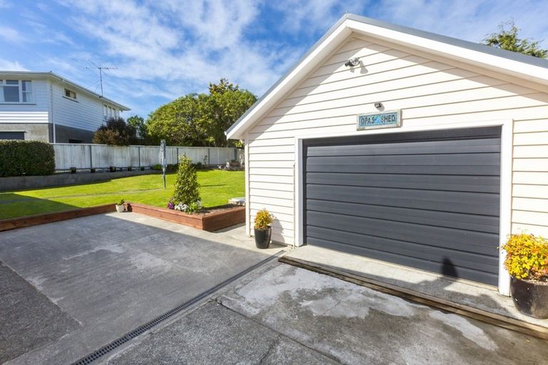 Photo of property in 9 Kiwi Street, Heretaunga, Upper Hutt, 5018