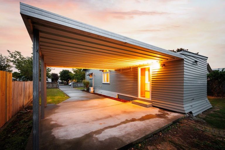 Photo of property in 9 Burns Avenue, Takaro, Palmerston North, 4412