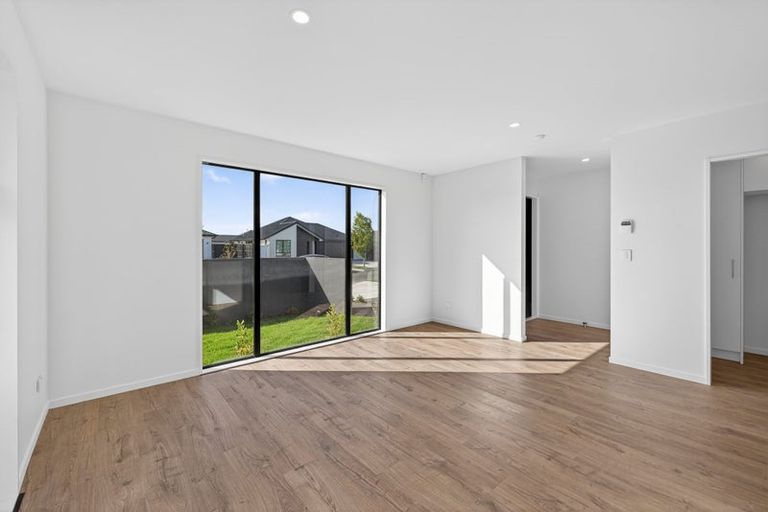 Photo of property in 4 Inch Crescent, Rangiora, 7400