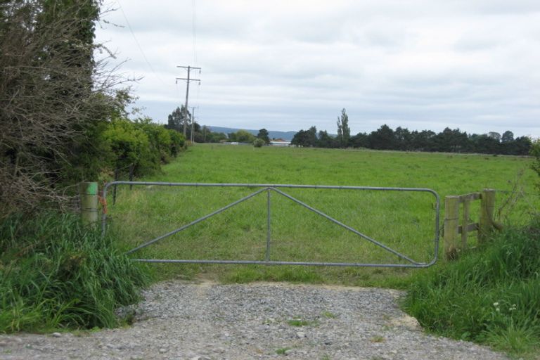 Photo of property in 214 Northbrook Road, Rangiora, 7400