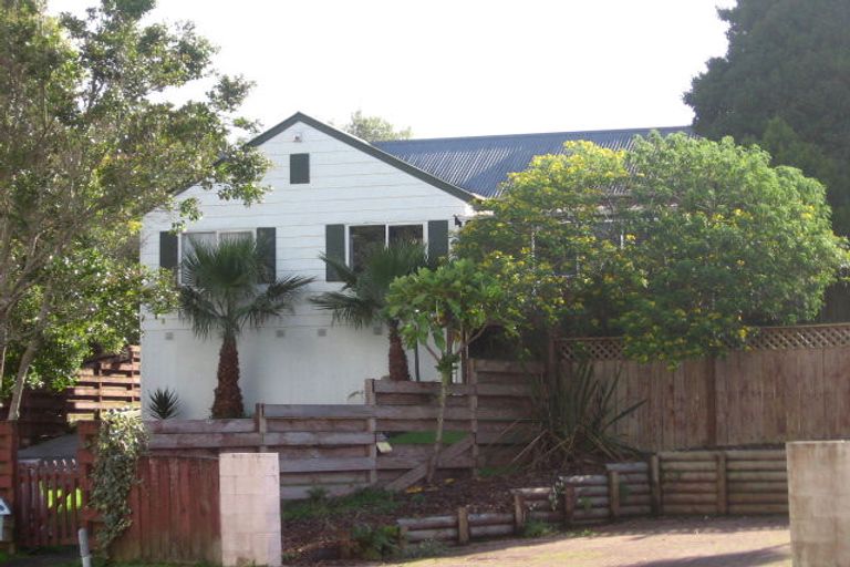 Photo of property in 63 Anich Road, Massey, Auckland, 0614