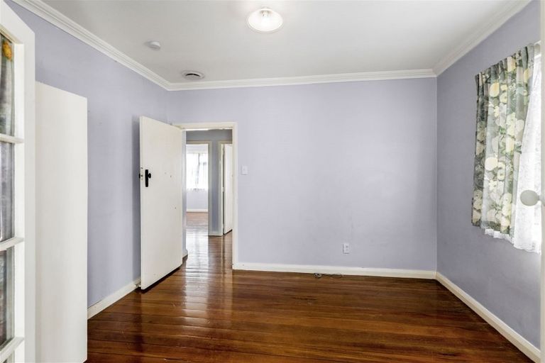 Photo of property in 46 Mako Mako Road, Levin, 5510