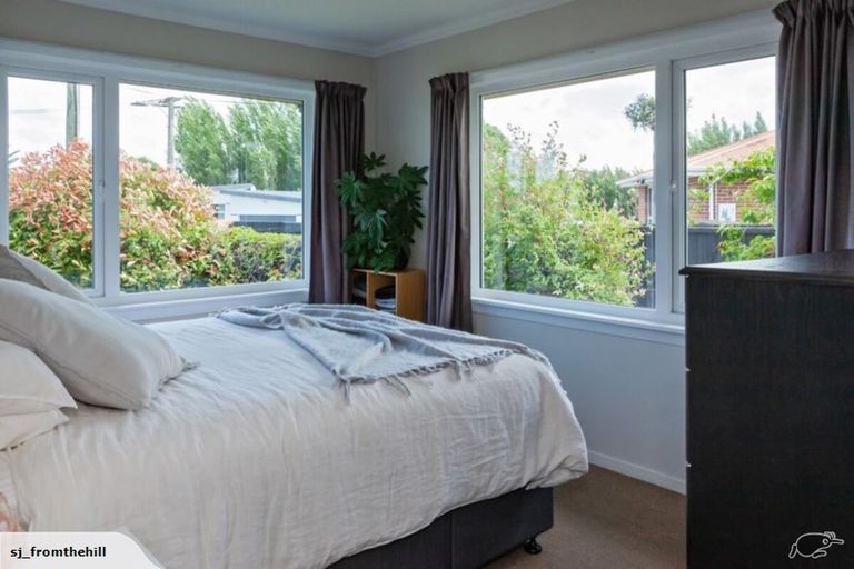 Photo of property in 5 Snelling Place, Burwood, Christchurch, 8083