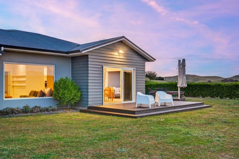 Photo of property in 30 Penrith Road, Poraiti, Napier, 4182