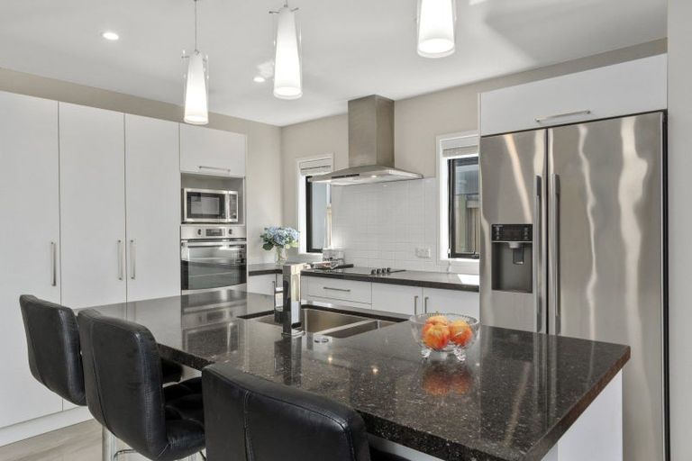 Photo of property in 8 Maria Tini Drive, Papamoa Beach, Papamoa, 3118