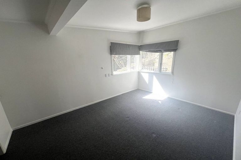 Photo of property in 94 Karepa Street, Brooklyn, Wellington, 6021