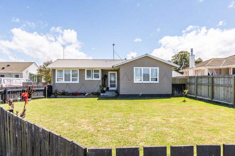 Photo of property in 413 Kotuku Street, Camberley, Hastings, 4120