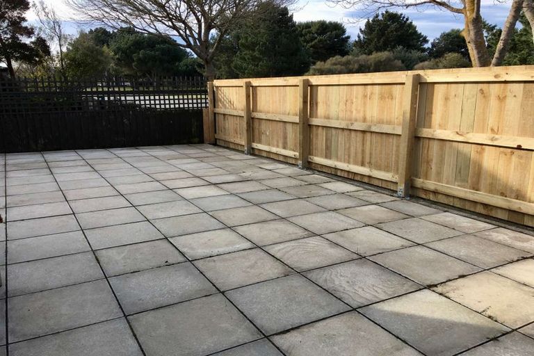 Photo of property in 1/185 Queenspark Drive, Parklands, Christchurch, 8083