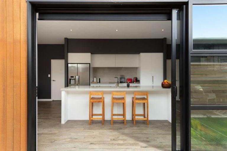 Photo of property in 68 Coast Boulevard, Papamoa Beach, Papamoa, 3118