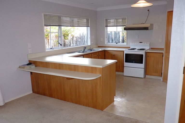 Photo of property in 2/62 Rokino Road, Hilltop, Taupo, 3330