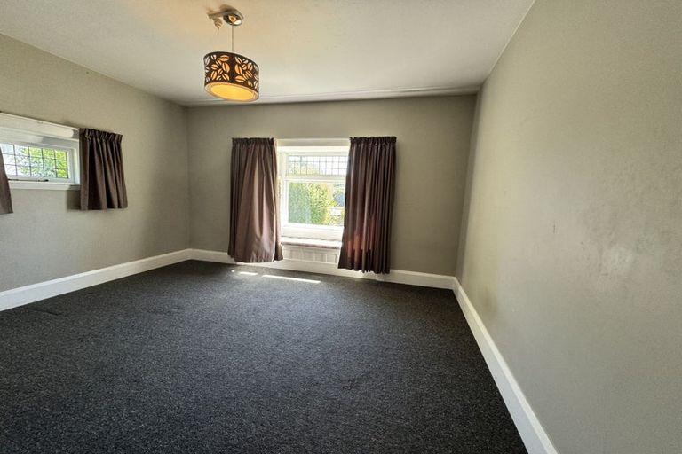 Photo of property in 6 Nortons Road, Avonhead, Christchurch, 8042