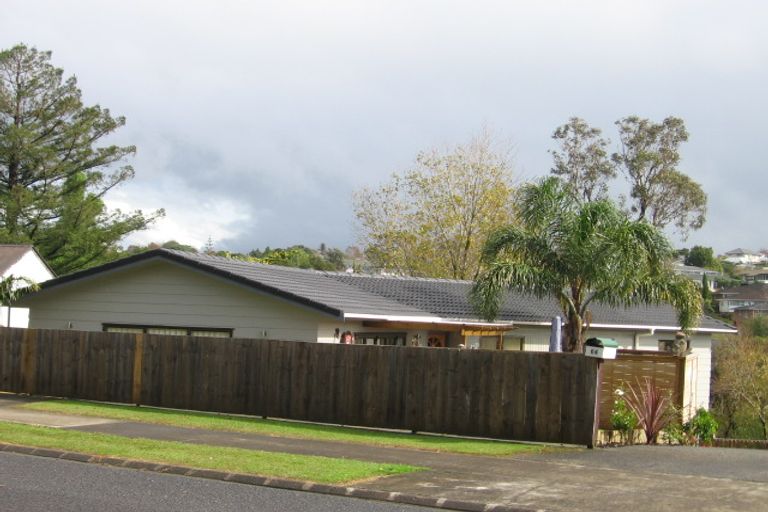 Photo of property in 64 Robbies Road, Shelly Park, Auckland, 2014