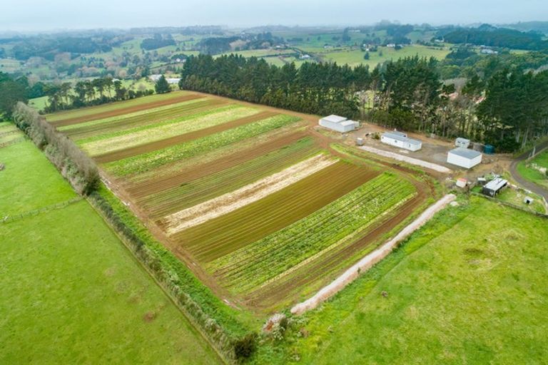 Photo of property in 1120i Waiuku Road, Waiuku, 2681