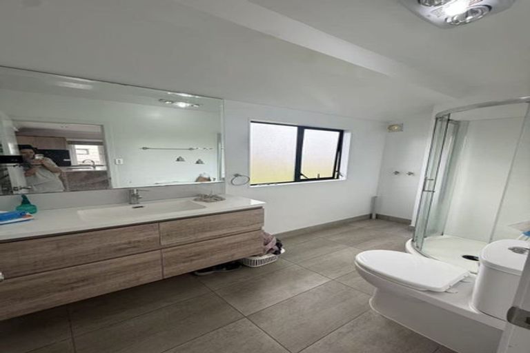 Photo of property in 147 Bruce Mclaren Road, Henderson, Auckland, 0612