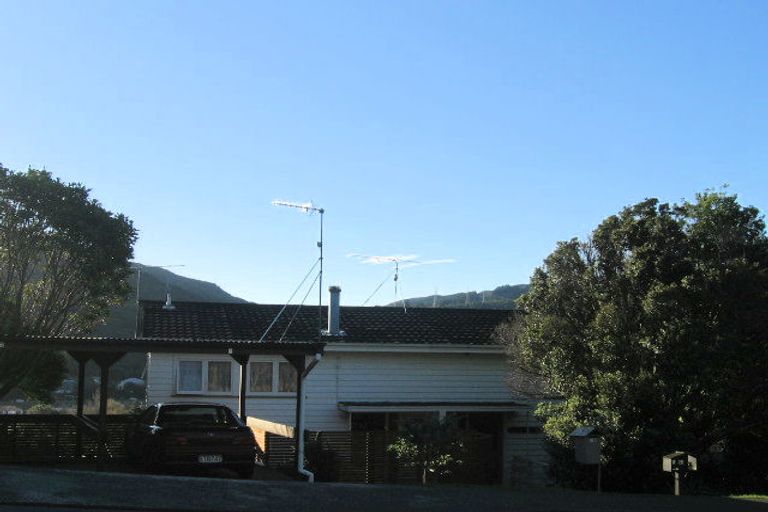 Photo of property in 1/54 Holborn Drive, Stokes Valley, Lower Hutt, 5019