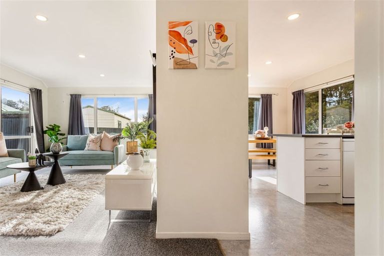 Photo of property in 34a Birdwood Road, Swanson, Auckland, 0612