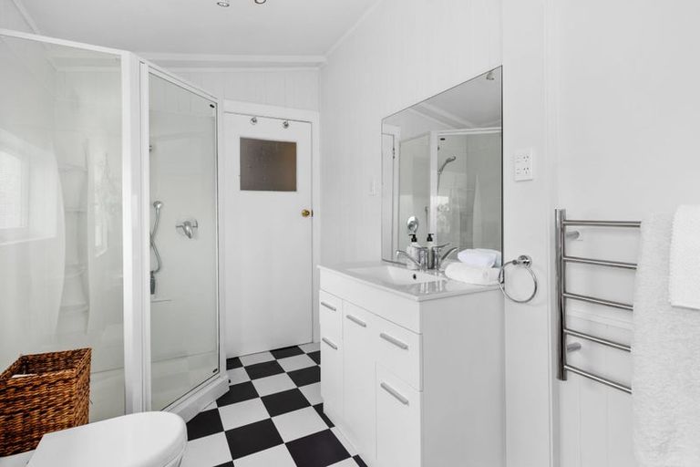 Photo of property in 92 Auckland Road, Greenmeadows, Napier, 4112