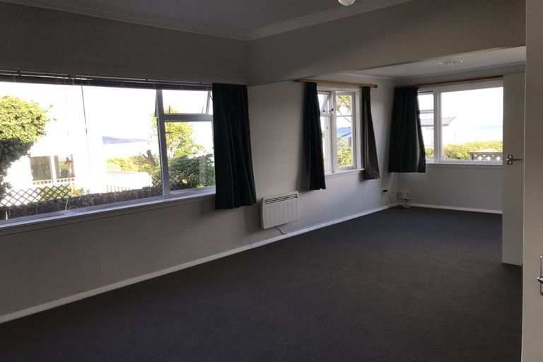 Photo of property in 118 Motuhara Road, Plimmerton, Porirua, 5026