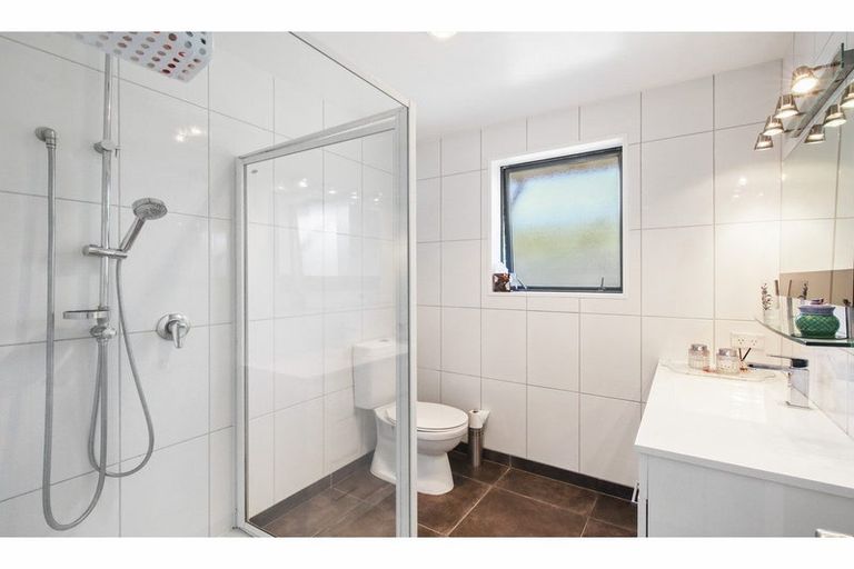 Photo of property in 107 High Street, Oxford, 7430