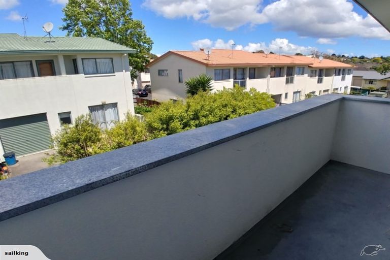 Photo of property in 9 Butia Avenue, Henderson, Auckland, 0612