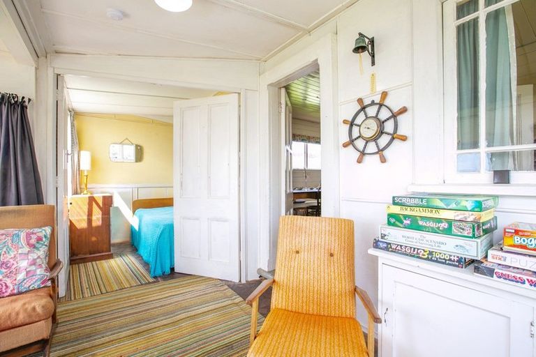 Photo of property in 25 Jetty Road, Castlepoint, Tinui, 5889