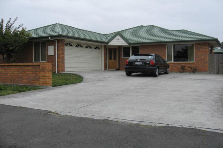 Photo of property in 13 Angela Street, Upper Riccarton, Christchurch, 8041