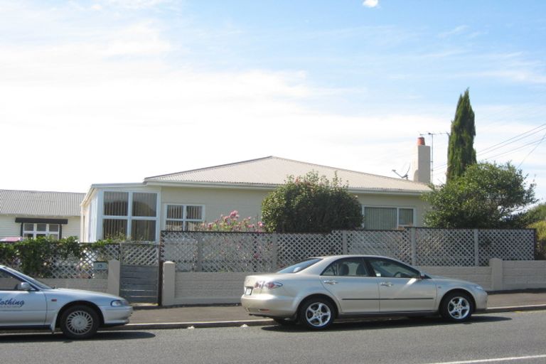 Photo of property in 35 Morley Street, New Plymouth, 4310