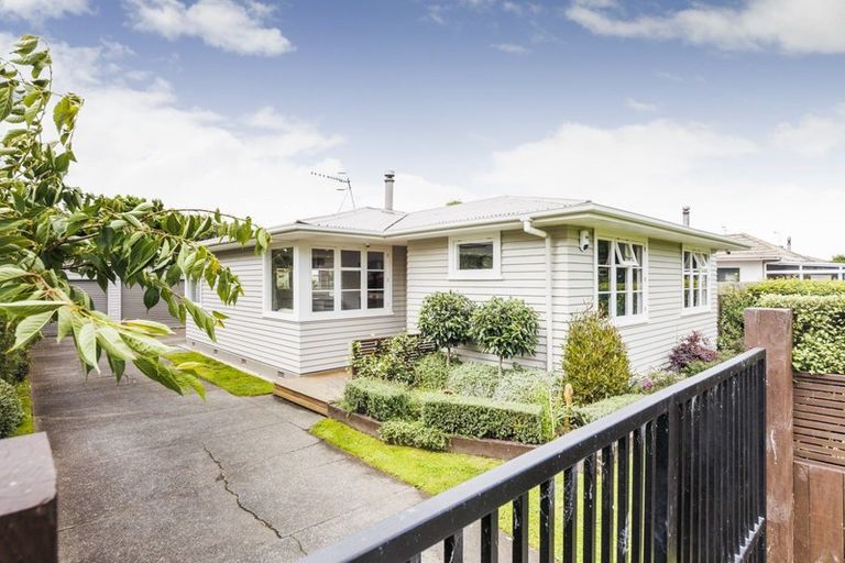 Photo of property in 53 Guy Avenue, Takaro, Palmerston North, 4410