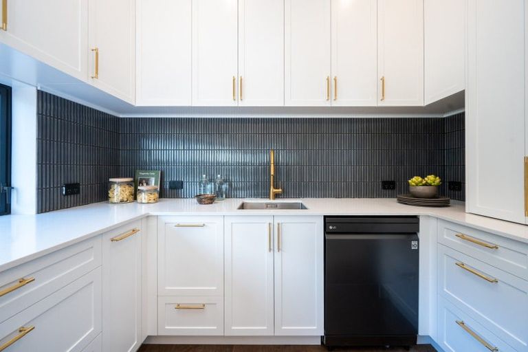 Photo of property in 8 Gage Lane, Havelock North, 4130