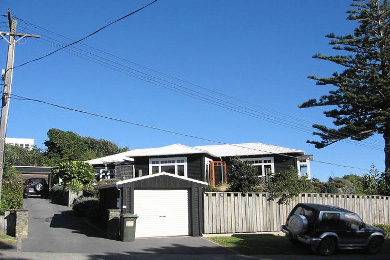 Photo of property in 4 Poplar Avenue, Raumati South, Paraparaumu, 5032