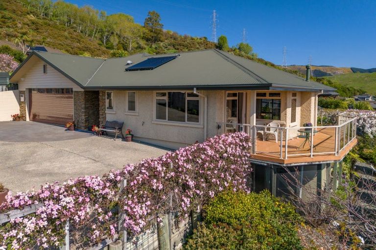 Photo of property in 6 Norfolk Place, Stoke, Nelson, 7011