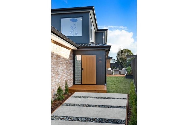 Photo of property in 7a Gambare Place, Wattle Downs, Auckland, 2103