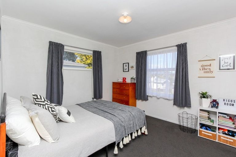 Photo of property in 43 Belair Avenue, Blagdon, New Plymouth, 4310