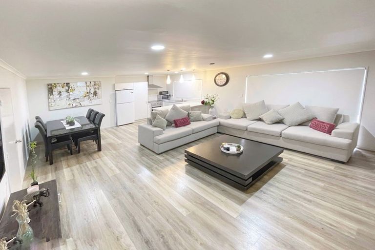 Photo of property in 14c Princess Street, Takanini, 2112