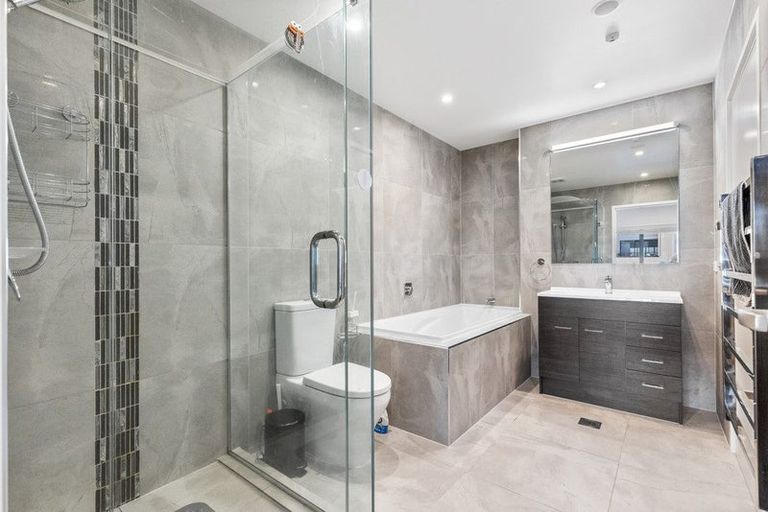 Photo of property in 86 Rangihina Road, Hobsonville, Auckland, 0616