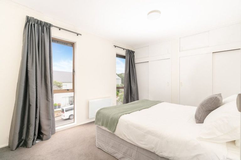Photo of property in 98 Allington Road, Karori, Wellington, 6012