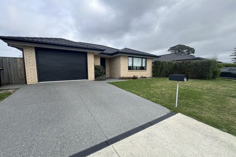 Photo of property in 23 Minerva Crescent, Woodend, 7610