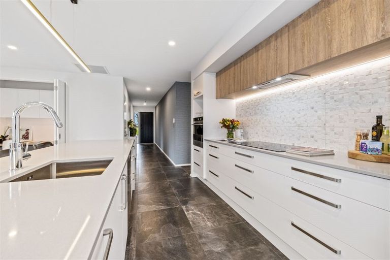 Photo of property in 6 Malaga Crescent, Harewood, Christchurch, 8051