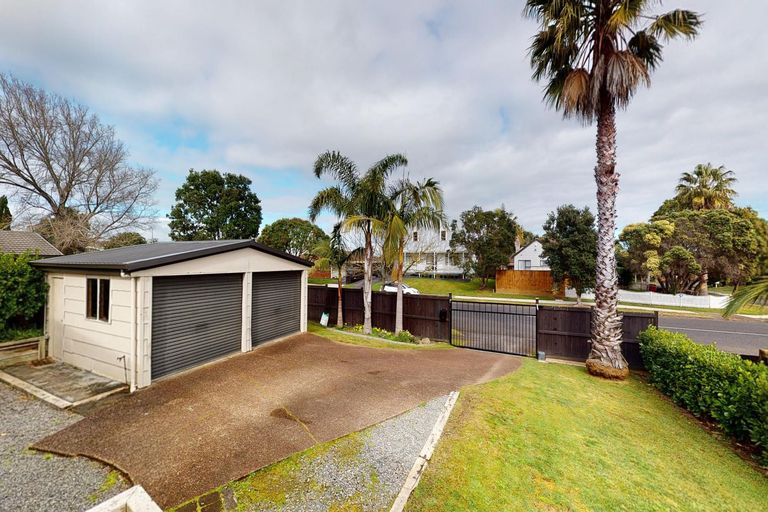 Photo of property in 165 Carnoustie Drive, Wattle Downs, Auckland, 2103