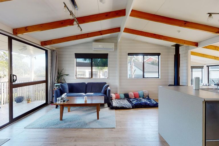 Photo of property in 165 Carnoustie Drive, Wattle Downs, Auckland, 2103