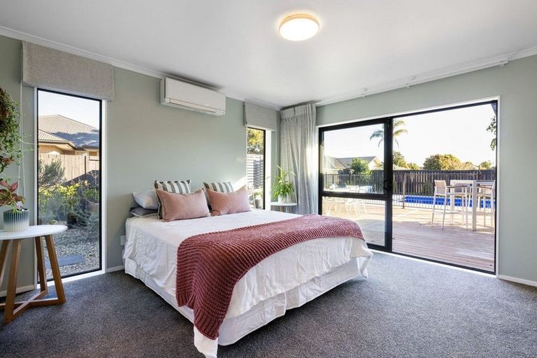 Photo of property in 28 Madison Street, Cambridge, 3434