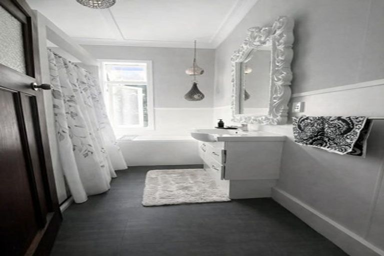 Photo of property in 13 Chester Street, Waverley, 4510