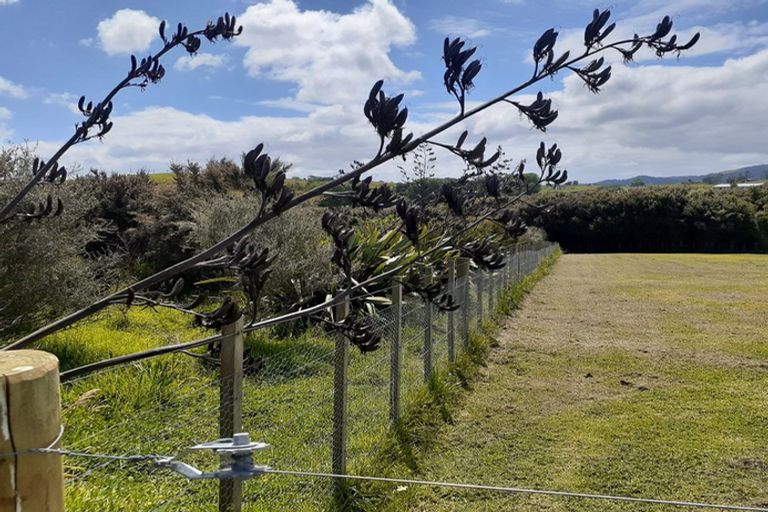 Photo of property in 713 Settlement Road, Hakaru, Wellsford, 0975