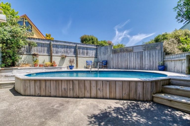 Photo of property in 2 Ritchie Place, Havelock North, 4130