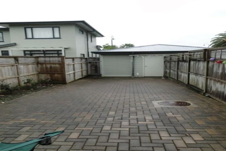 Photo of property in 12/2 Armoy Drive, East Tamaki, Auckland, 2016