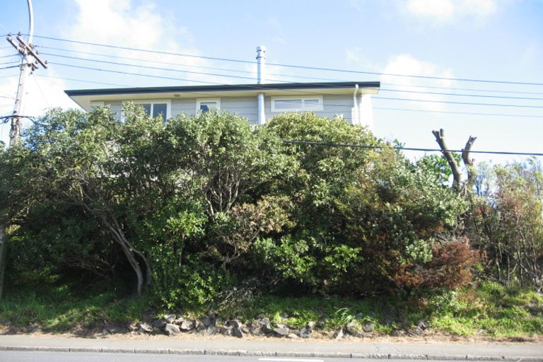 Photo of property in 8 Ngaio Gorge Road, Ngaio, Wellington, 6035