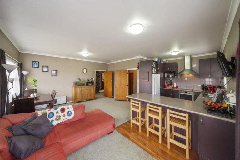 Photo of property in 77 Camberwell Road, Hawera, 4610