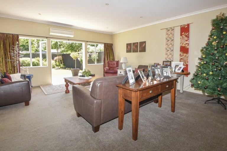Photo of property in 26 Deller Drive, Carterton, 5713