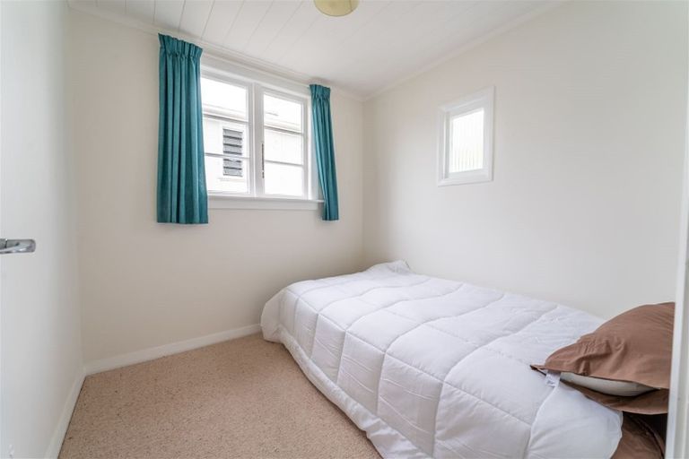 Photo of property in 13 Solway Street, Holmes Hill, Oamaru, 9401