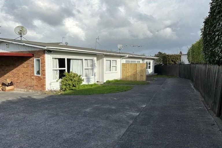 Photo of property in 2/58 Rimu Street, New Lynn, Auckland, 0600